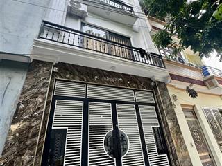 Vạn phúc  tòa nhà 5 tầng thang máy dòng tiền 60 triệu giá đầu tư