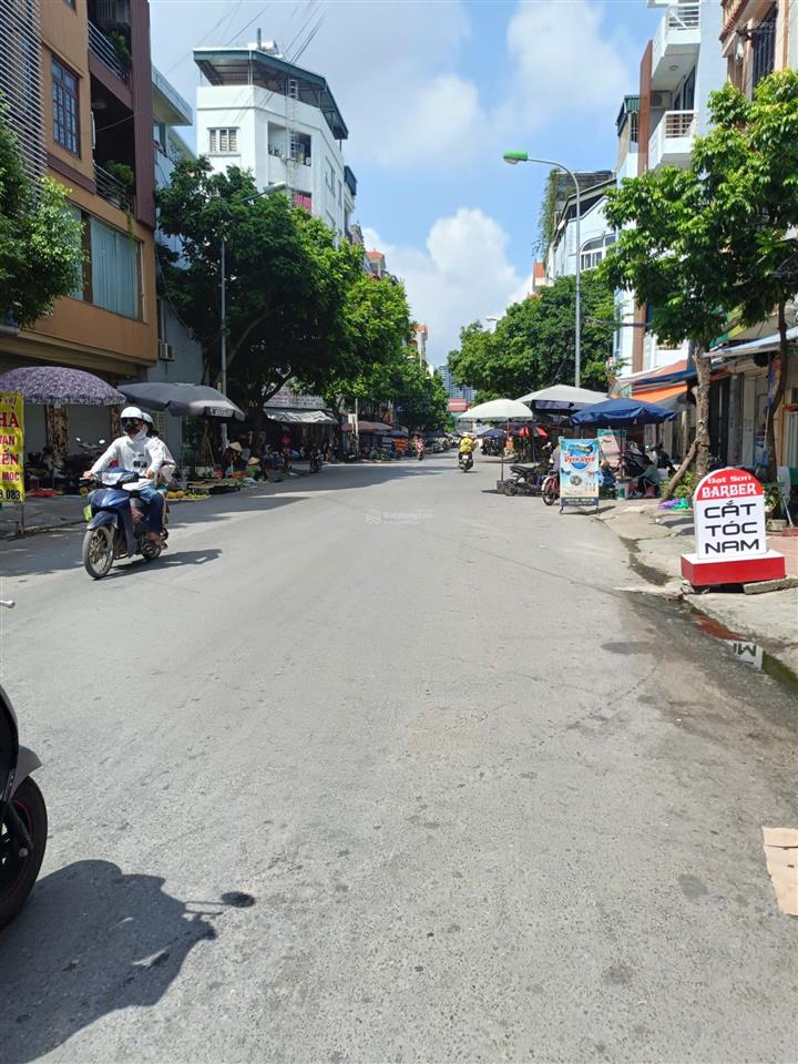 Chính chủ bán  tòa văn phòng vạn phúc 75m²  6 tầng có hầm  khu phân lô hiếm