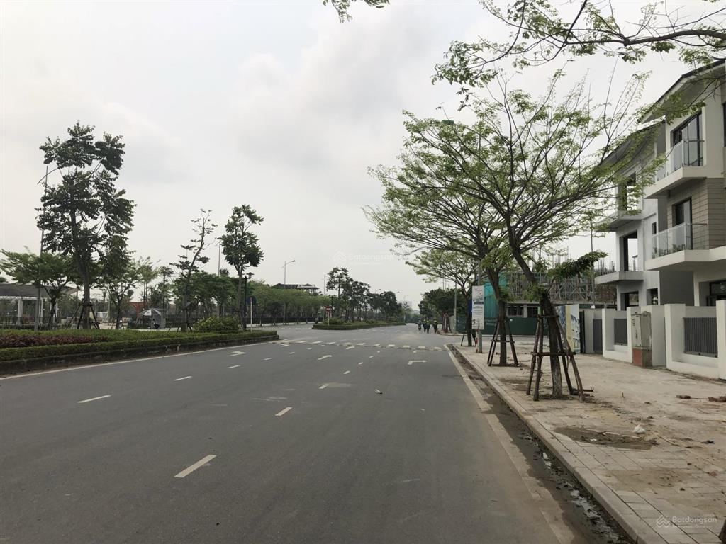 Mặt phố lê quang đạo  100m  mặt tiền 8m  đường 40m, vỉa hè 8m