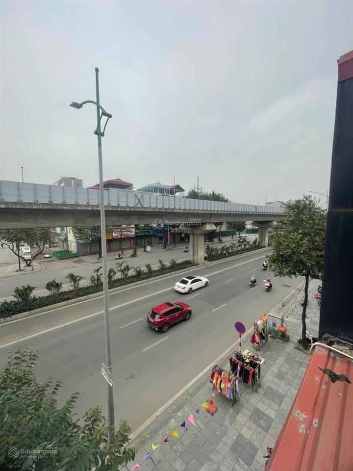 Mặt phố quang trung  200m  mặt tiền 9,6m  hai mặt đường  không quy hoạch