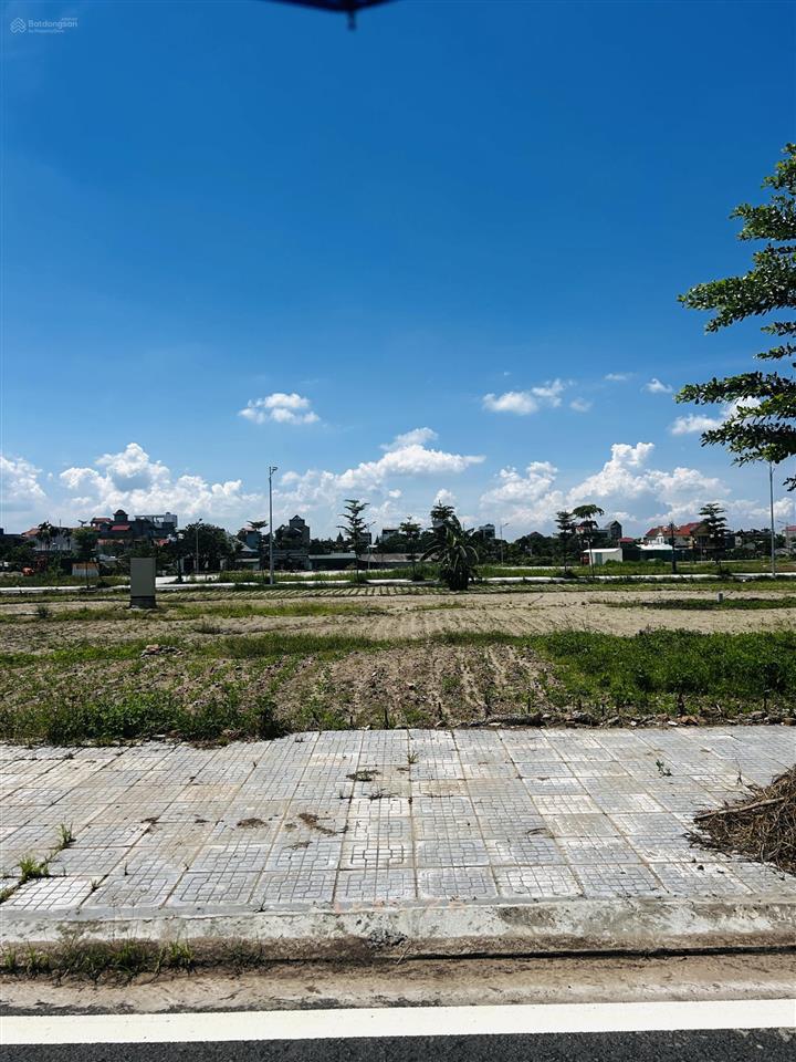 120m2 mt 6m vuông đẹp đất đấu giá 12tr/ m2