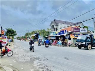 Lô đất đẹp giữa lòng chợ lệ trạch  chỉ 650 triệu  sổ sẵn, mua ngay kẻo mất