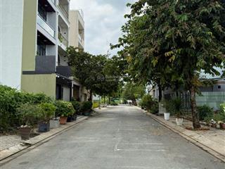 Bán đất khu đồng bộ liền kề lakeview city p. an phú 80m2 vuông vức(ngang 5m) giá 11,8tỷ