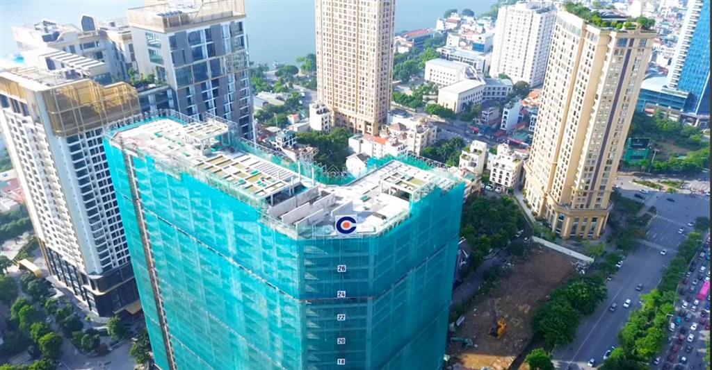 Không thể bỏ qua ch chính chủ skyline marriott tây hồ tầng cao view hồ rẻ hơn 300tr.  0981 783 ***