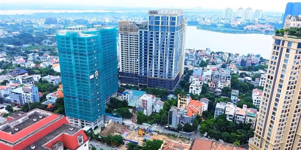 Không thể bỏ qua ch chính chủ skyline marriott tây hồ tầng cao view hồ rẻ hơn 300tr.  0981 783 ***