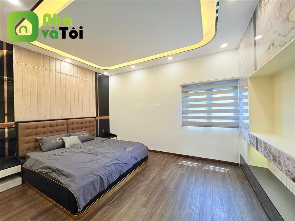 Mặt phố cực đẹp pháo đài láng trung tâm dt 100m2 3t mặt tiền khủng, giá chỉ 38 tỷ