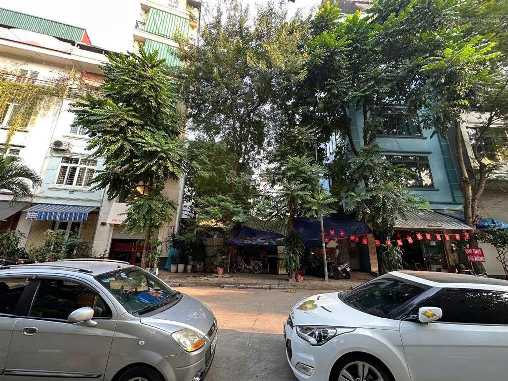 Hạ sốc 15 tỷ đất lô góc mặt phố hoa bằng, cầu giấy mặt tiền cực khủng giá trong ngõ