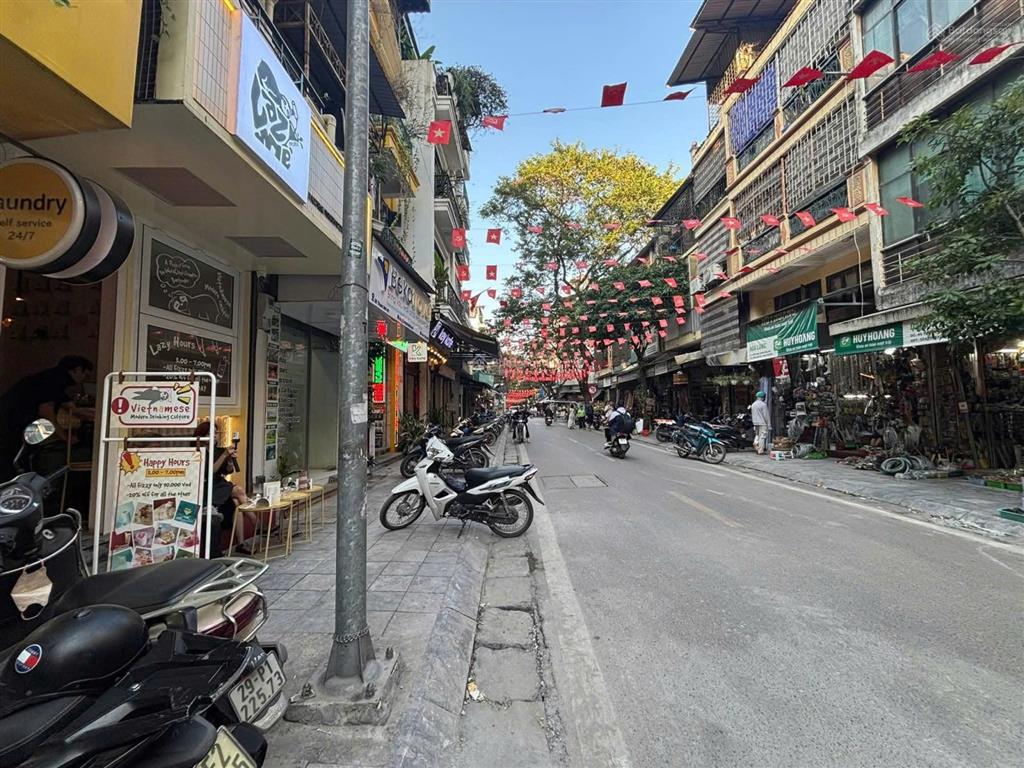 Cơ hội sở hữu lô góc mặt phố mã mây dt 50m2 5t chắc chắn, vừa ở vừa kinh doanh đỉnh