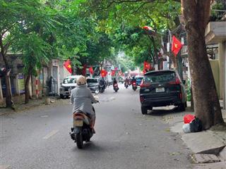 Ô tô 16c vào phố hoa lâm bán đất 120m2, mặt tiền rộng, vài bước ra mặt phố, gần cầu trần hưng đạo