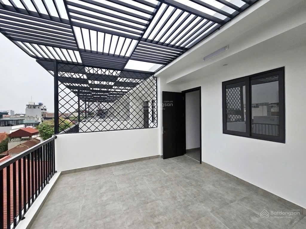 Ô tô vào nhà, thang máy phố nguyễn sơn 6 tầng lô góc thoáng, mặt tiền đẹp 13 tỷ