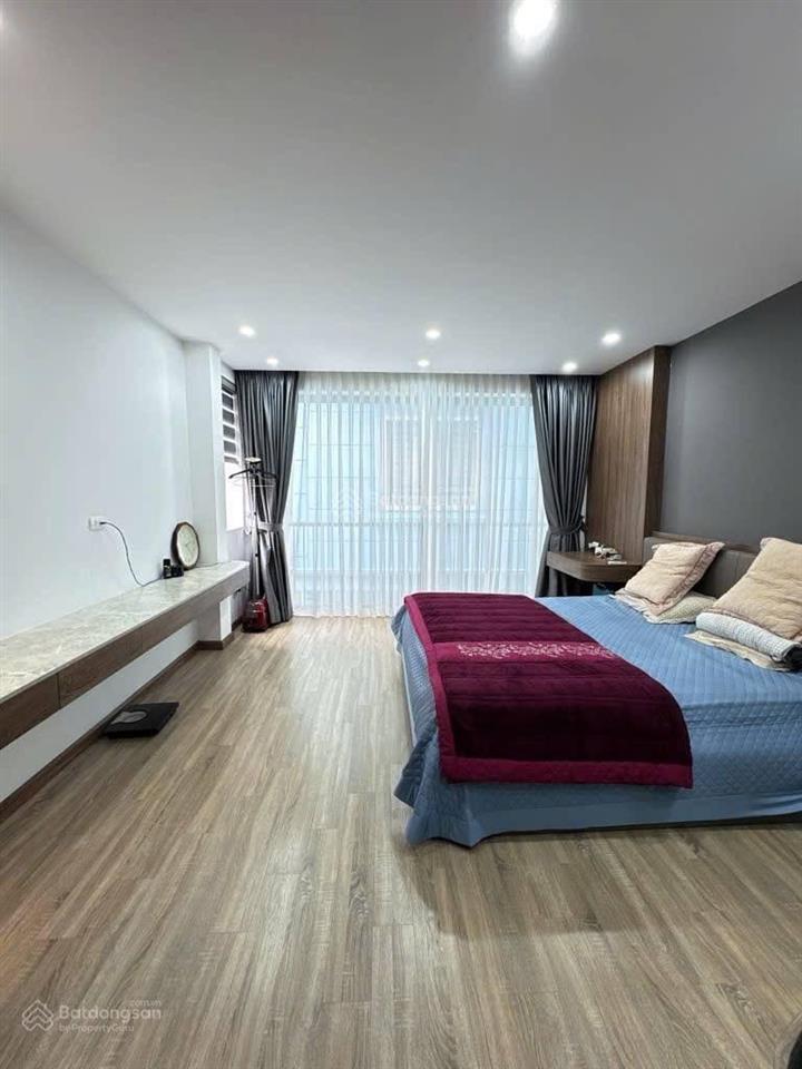 Ô tô vào nhà, thang máy phố nguyễn sơn 6 tầng lô góc thoáng, mặt tiền đẹp 13 tỷ