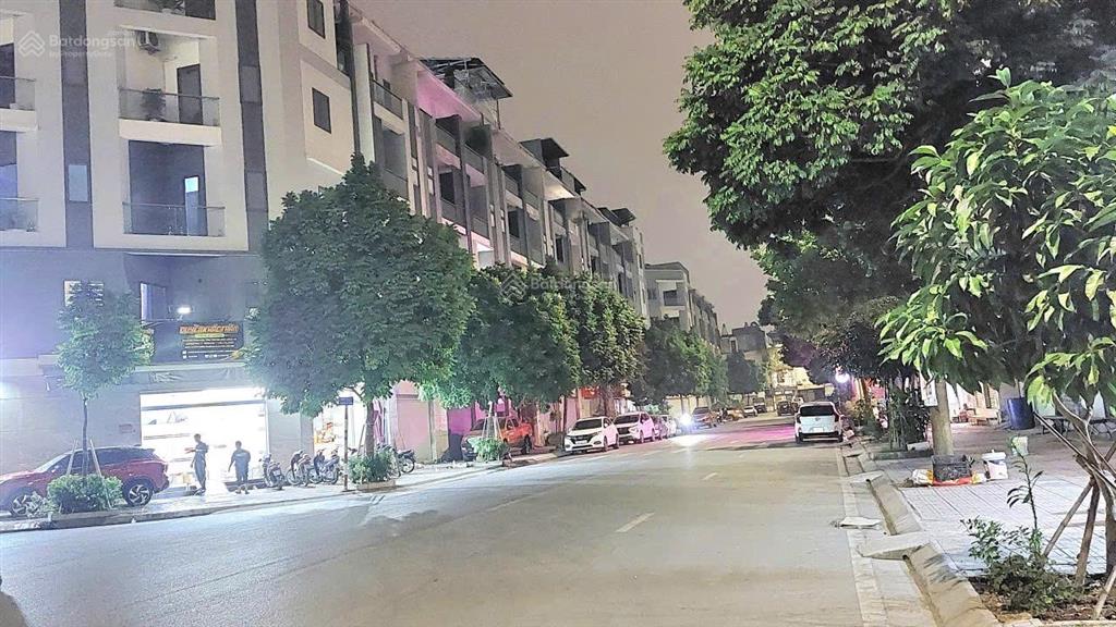 Trước đất vỉa hè, ô tô tránh phố thượng thanh 55m2, mặt tiền hơn 5m, gần dự án him lam, 13 tỷ hơn