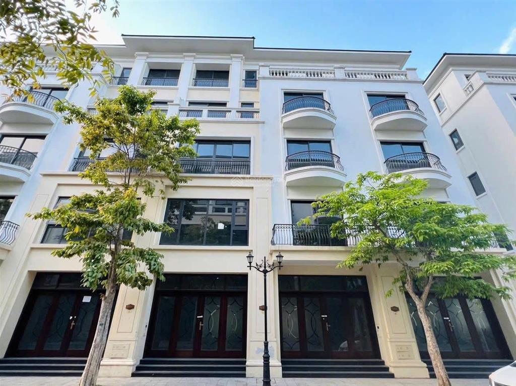 Bán căn sh san hô siêu đẹp gần biển hồ tạo sóng, 65m2, xây 258m2, hướng đn, giá chỉ 10.2 tỷ