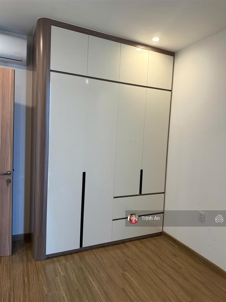 Căn p4.12 tầng cao, 61.4m2, 2pn 2wc, giá 3.85 tỷ đã làm sổ,giao 15 ngày