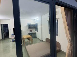 Cho thuê trọ, full nt, có ban công 5tr ngay tại đường 8, linh tây, thủ đức