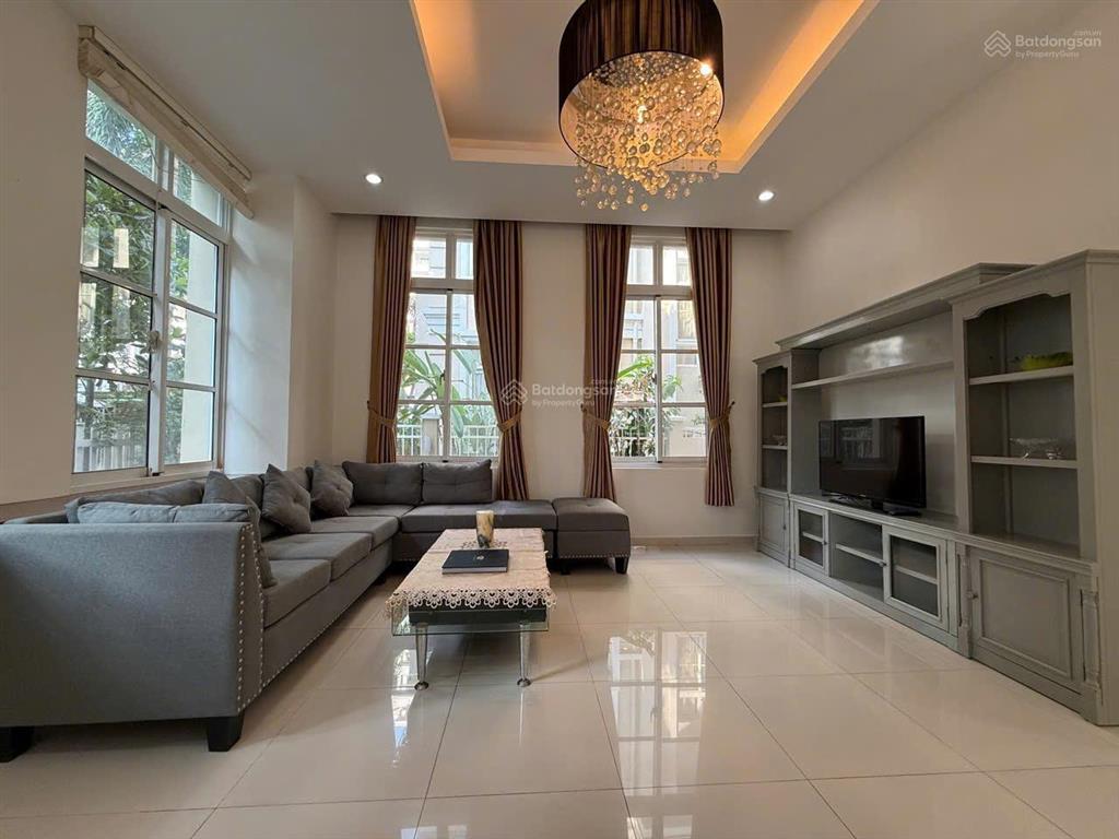 Cho thuê biệt thự đơn lập mỹ văn 1 pmh, 3 tầng, hồ bơi, 5pn giá 75 triệu/tháng.  0849 160 ***