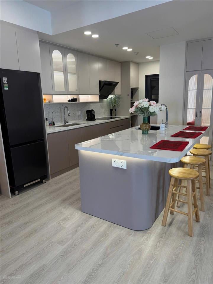 Cho thuê căn hộ green valley 3pn, full nội thất, có ô xe, nhà cực đẹp.  0849 160 *** (văn anh)