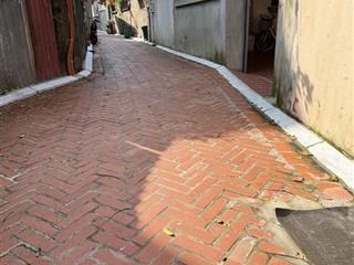 Bán gấp mảnh đất lại đà, 20m ra oto tránh  hồ điều hoà. ngõ thông, tài chính ~4 tỷ. gần triển lãm