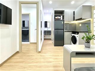 Cho thuê căn hộ 2 phòng ngủ full nội thất  bancol  thang máy. ngay đại học kinh tế tp.hcm q.10