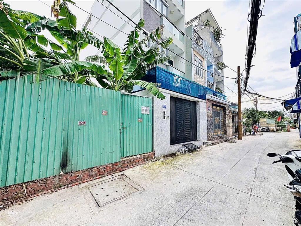 Chính chủ gửi bán lô đất 2 mặt tiền full thổ cư, xây tự do