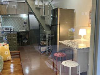 Nhà đầy đủ nội thất , cho thuê nguyên căn 2 phòng ngủ 2wc. khu vip dân trí cao.