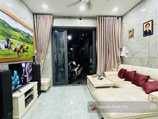 Hiếm  hxh  68m2  ngang 6m  10 tỷ  vĩnh viễn  quận 10  sát mặt tiền