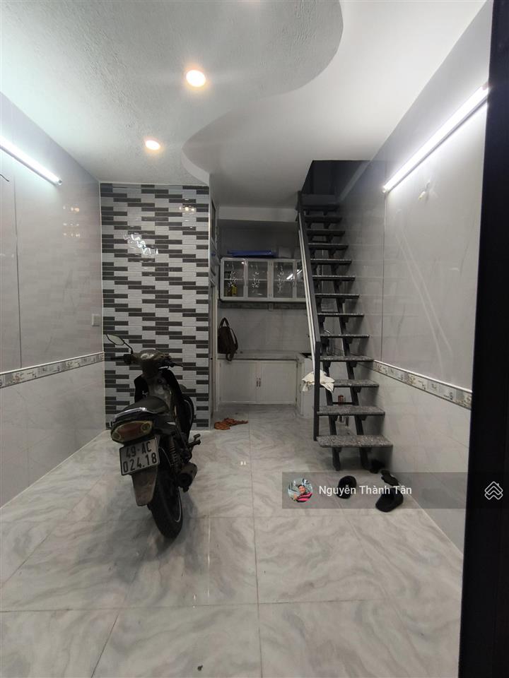 1mbkd + 1 phòng  ngay cổng văn lang ở và kinh doanh