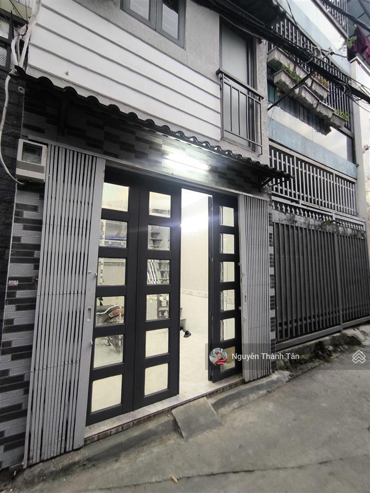 1mbkd + 1 phòng  ngay cổng văn lang ở và kinh doanh