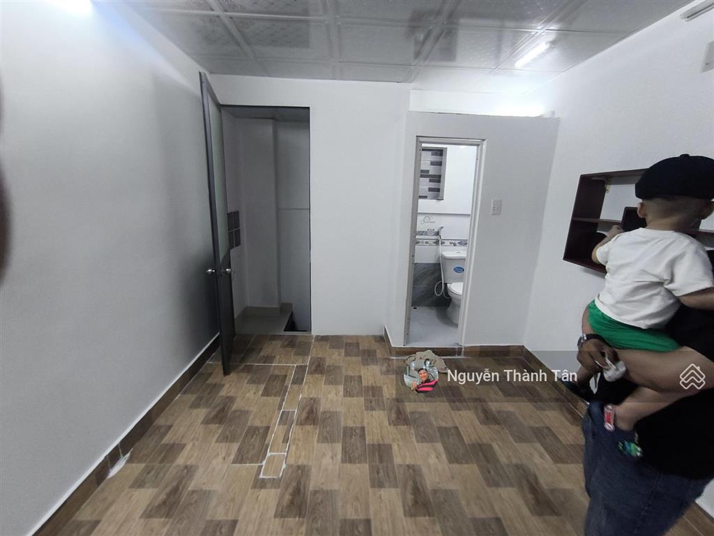 1mbkd + 1 phòng  ngay cổng văn lang ở và kinh doanh