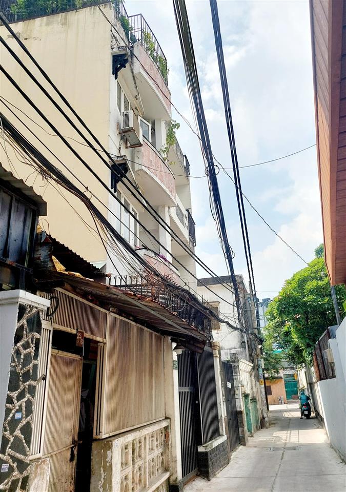 Nhà bình thạnh 53m2 gần chợ bà chiểu, hẻm xe hơi quay đầu, ngang nhà 4m, chủ bán gấp chỉ nhỉnh 5tỷ
