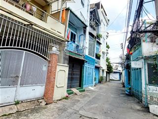 Nhà sát mặt tiền đường, xe hơi ngủ nhà, ngay ngã 5 bình hoà, ngang nhà hơn 5, 4pn, mua vào ở ngay