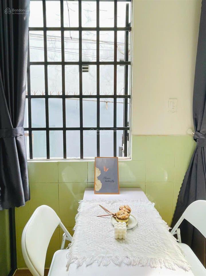 Duplepx bancol nguyên căn một trệt một lầu dương quảng hàm