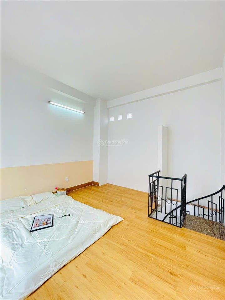 Duplepx bancol nguyên căn một trệt một lầu dương quảng hàm