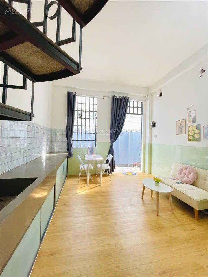 Duplepx bancol nguyên căn một trệt một lầu dương quảng hàm