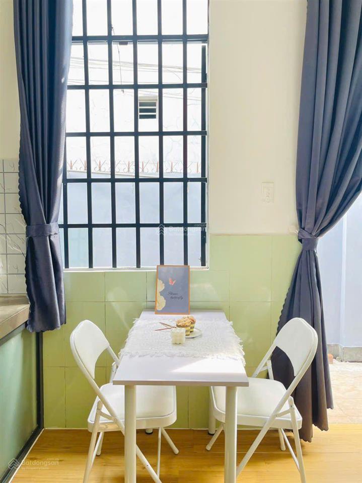 Duplepx bancol nguyên căn một trệt một lầu dương quảng hàm