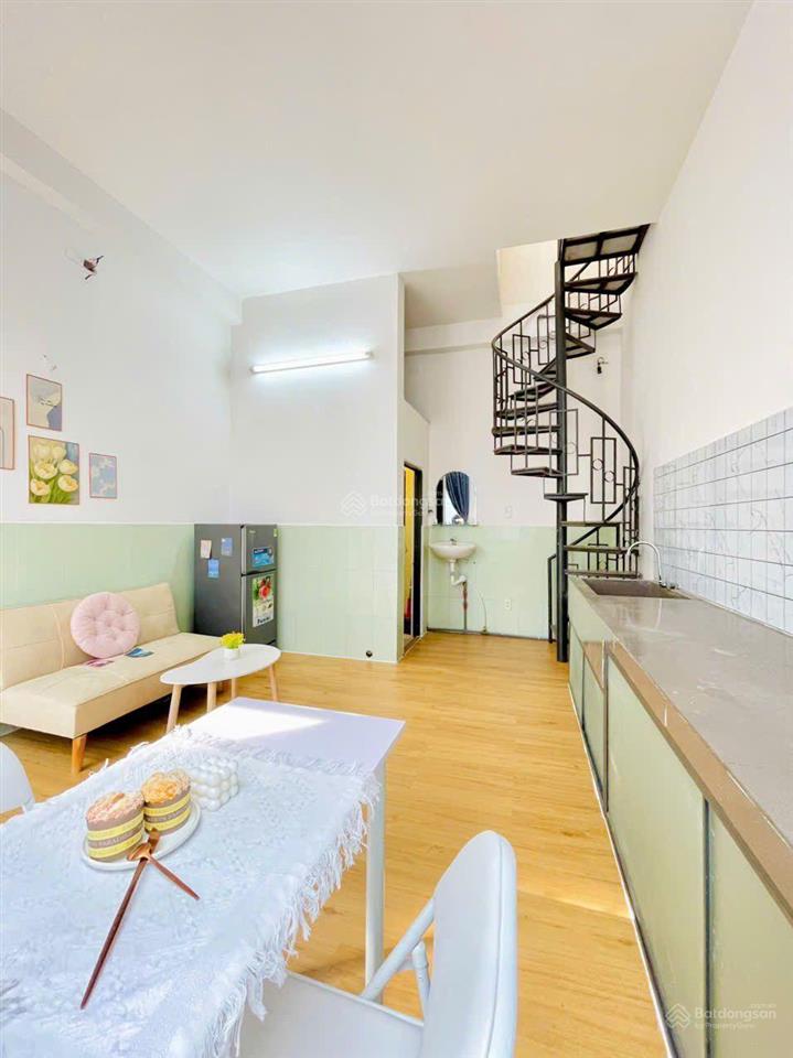 Duplepx bancol nguyên căn một trệt một lầu dương quảng hàm