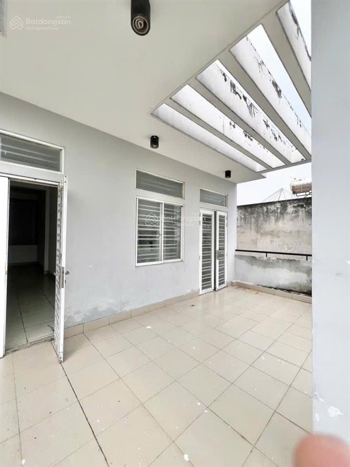 Bán nhà kề khu tên lửa 10 x 20m, 3 tầng, đường nhựa 10m chỉ 16 tỷ hơn