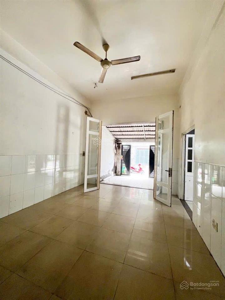 Bán nhà kề khu tên lửa 10 x 20m, 3 tầng, đường nhựa 10m chỉ 16 tỷ hơn