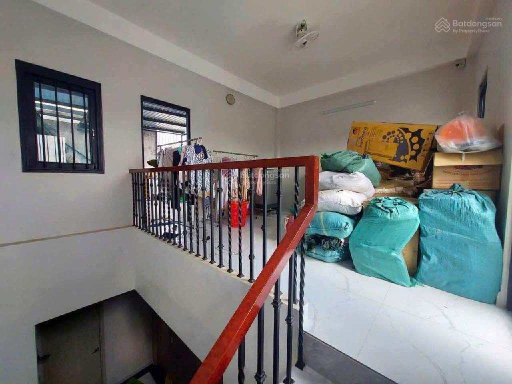 Bán nhà sát khu tên lửa 2 tầng 6 x 18,5m chỉ nhỉnh 8 tỷ hơn