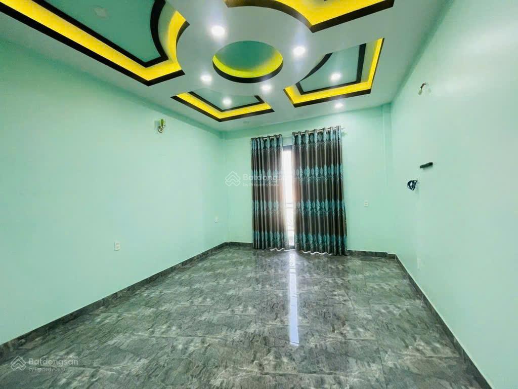 Bán nhà tên lửa nối dài 4x15m 5 tầng 6 pn xe hơi ngủ trong nhà, chỉ 6 tỷ hơn