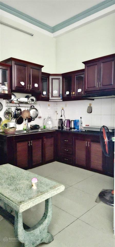 Chdv 8 phòng  105m2 (7.5x14)  gần lã xuân oai lê văn việt  22tr/tháng  7.x tỷ