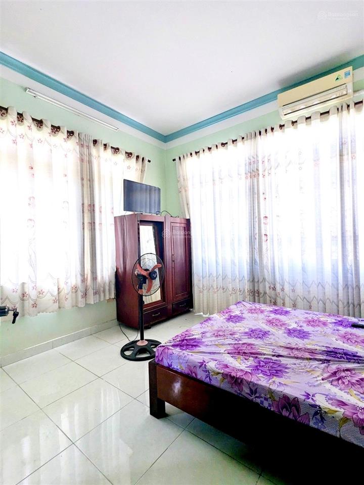 Chdv 8 phòng  105m2 (7.5x14)  gần lã xuân oai lê văn việt  22tr/tháng  7.x tỷ