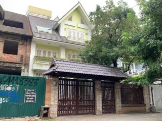 Siểu phẩm bt 220m2  kđt văn quán  gần hồ  gara ô tô  full nội thất cao cấp  ở ngay