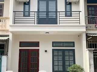 Cán bộ chuyển công tác băn nhà,55m, giá nhỉnh 13 tỷ, mỗ lao, hà đông, ôtô đỗ ngày đêm