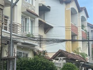 Nhà 1 trệt 1 lửng 3 lầu 1 st 4.5mx17m cách trần não 100m. 6 pn rộng rãi pk hoành tráng
