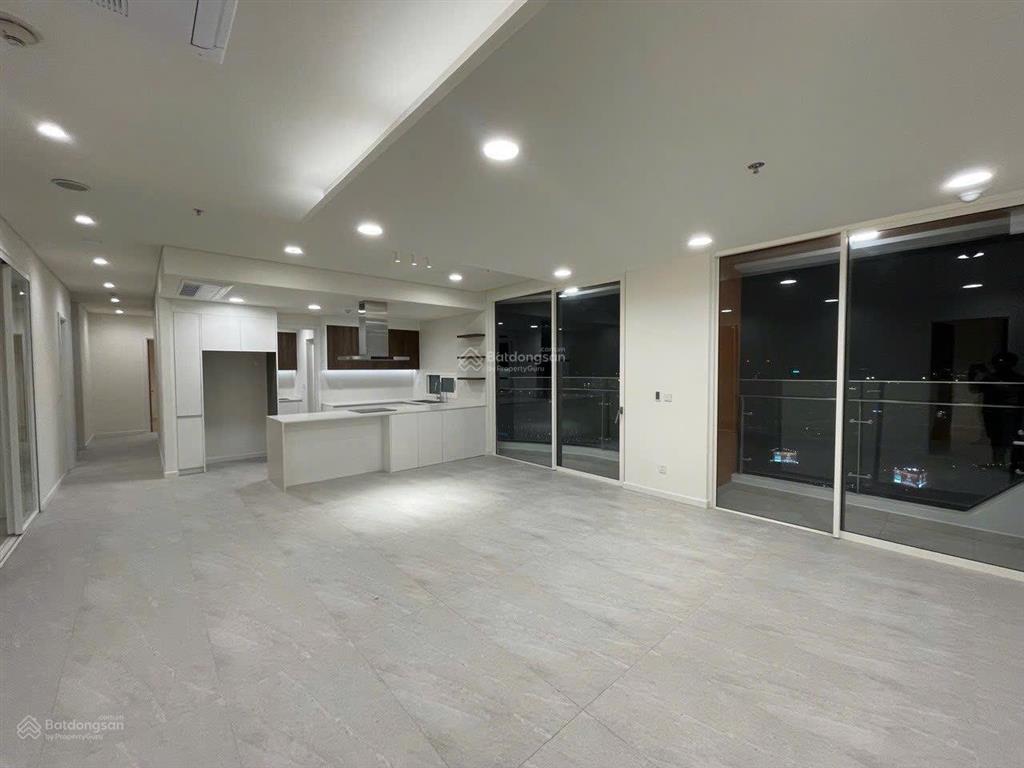 Căn 4pn, diện tích to, giá tốt nhất thủ thiêm lại có thang máy riêng