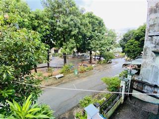 Bán nhà đẹp đối diện công viên nở hậu 119m (5.5x22), 7.2 tỷ tân phú, q9 cũ