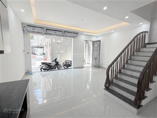 Ngọc hồi nhà đẹp giá tốt 4 tầng 42m gần ô tô hơn 7 đồng