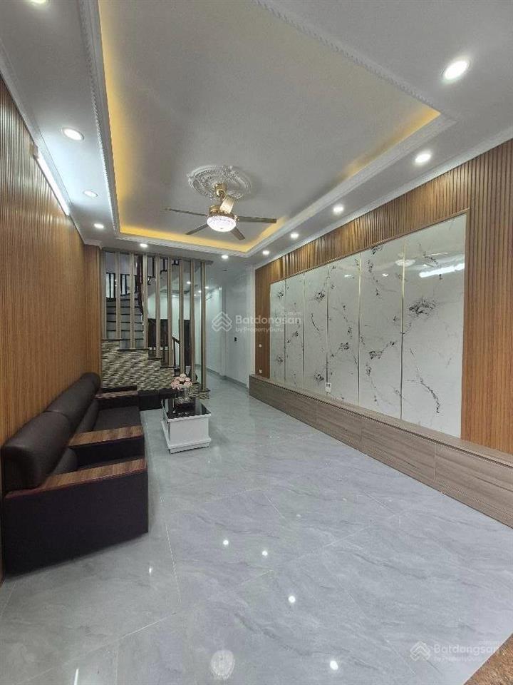 Siêu phẩm 67m 4 tầng trung tâm thanh trì ô tô thông chỉ hơn 6 đồng