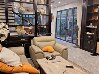 Chỉ 19.5 tỷ bán gấp nhà làng việt kiều châu âu 80m2 5 tầng.